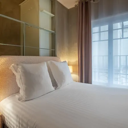 Makom Pereire 3*